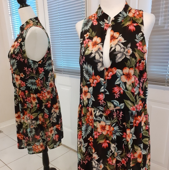 4/$40 Black Floral Dress - Size Medium - Picture 2 of 6